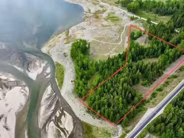 House for sale in Burton, British Columbia