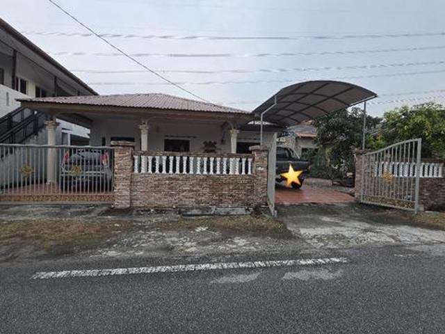 Bungalow for sale in Kajang, Langat