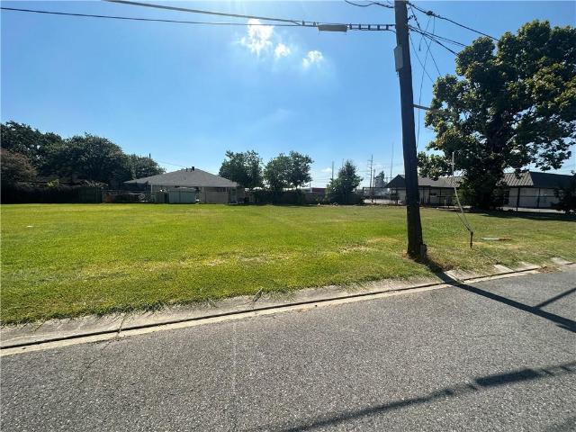 Land for sale in Chalmette, Louisiana