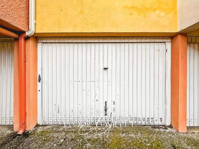 Garage vente à Carcassonne, Aude