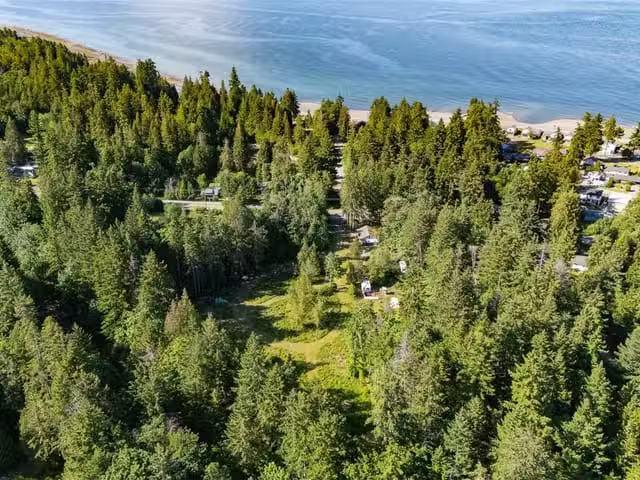 House for sale in Bowser, British Columbia
