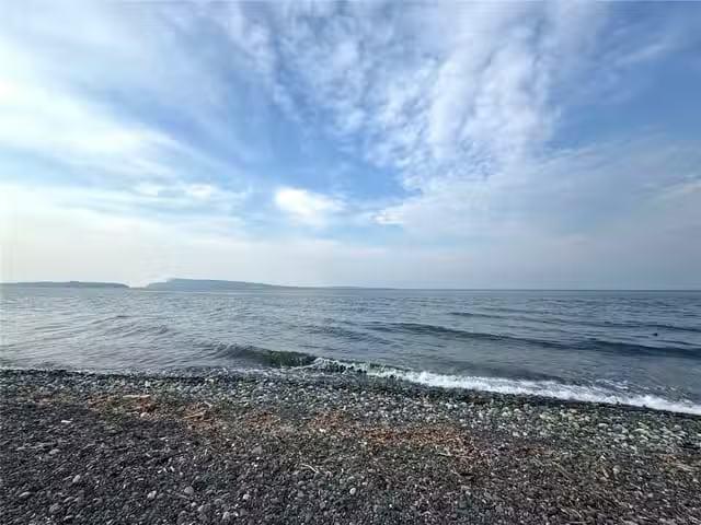 House for sale in Bowser, British Columbia