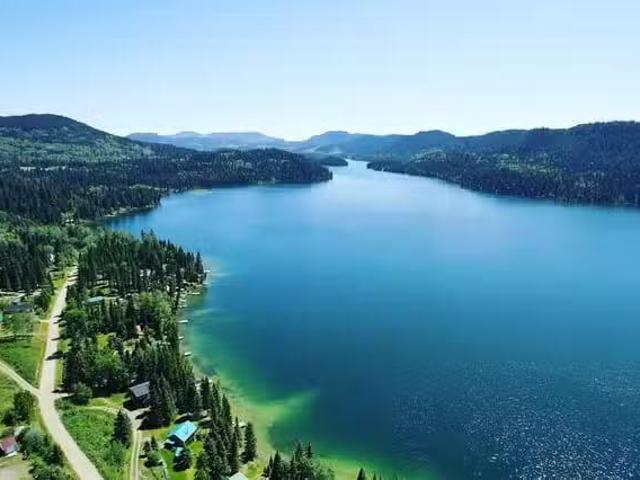 House for sale in Caribou Hide, British Columbia
