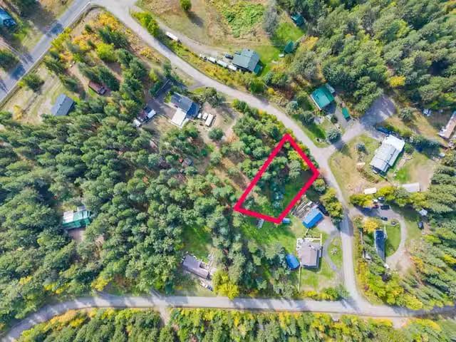 House for sale in Eagle Creek, British Columbia