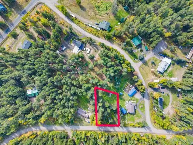 House for sale in Eagle Creek, British Columbia