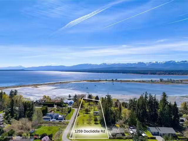 House for sale in Comox, British Columbia