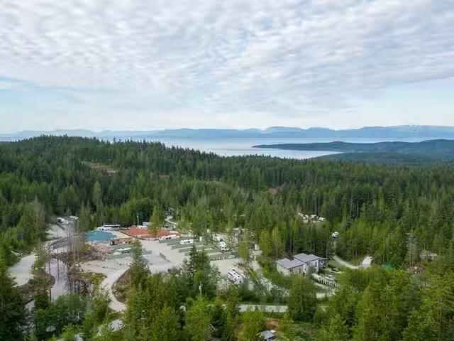 House for sale in Halfmoon Bay, British Columbia