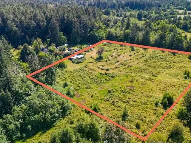House for sale in Thorne, Quebec