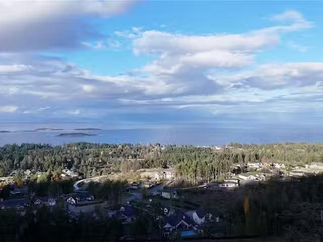 House for sale in Lantzville, British Columbia