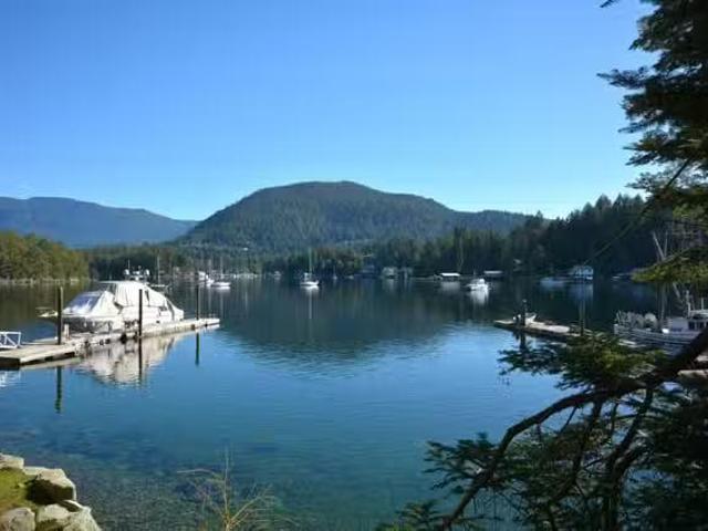 House for sale in Madeira Park, British Columbia