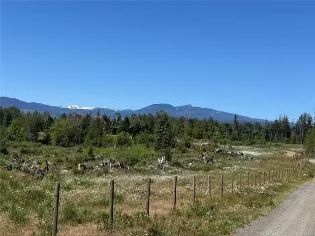 House for sale in Merville, British Columbia