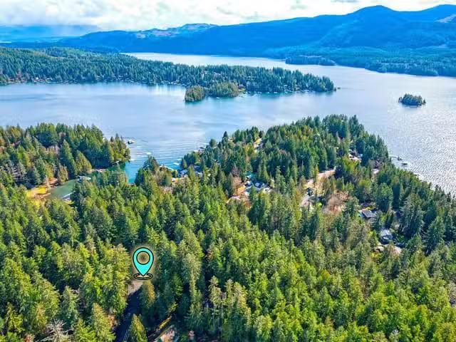 House for sale in Clayoquot, British Columbia