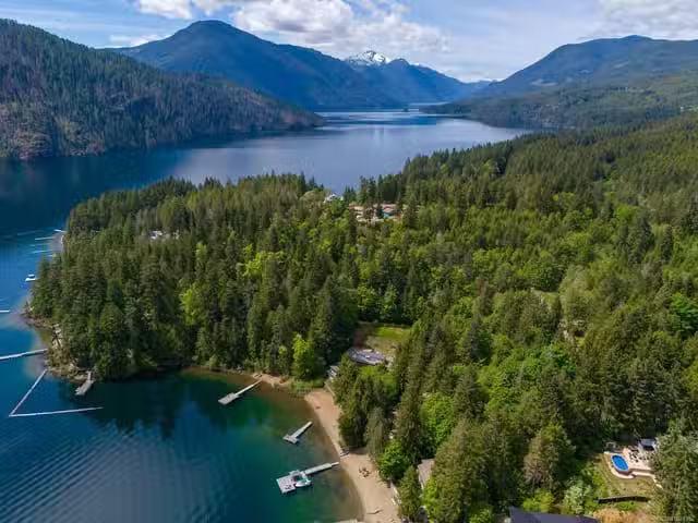 House for sale in Clayoquot, British Columbia