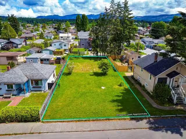 House for sale in Clayoquot, British Columbia
