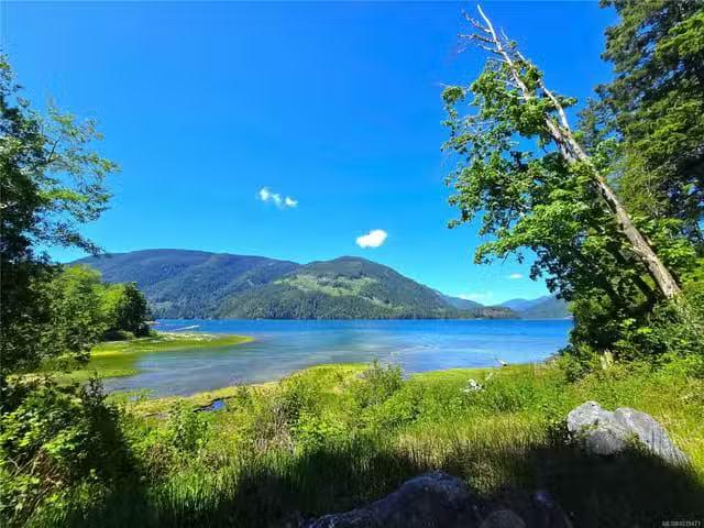 House for sale in Clayoquot, British Columbia