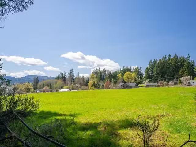 House for sale in Clayoquot, British Columbia
