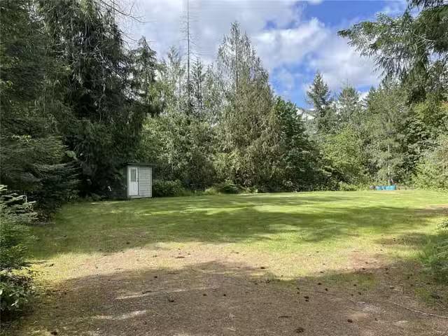House for sale in Clayoquot, British Columbia