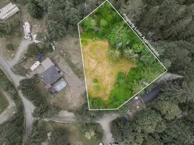 House for sale in Clayoquot, British Columbia