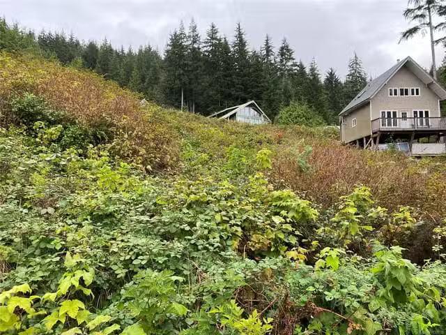 House for sale in Clayoquot, British Columbia