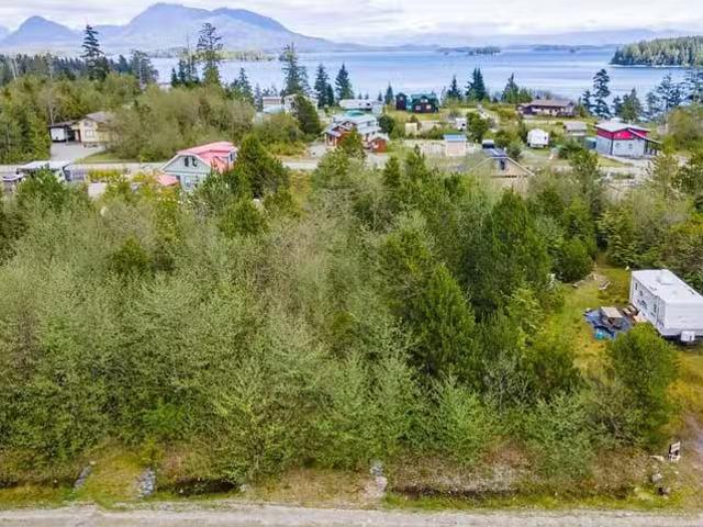 House for sale in Clayoquot, British Columbia