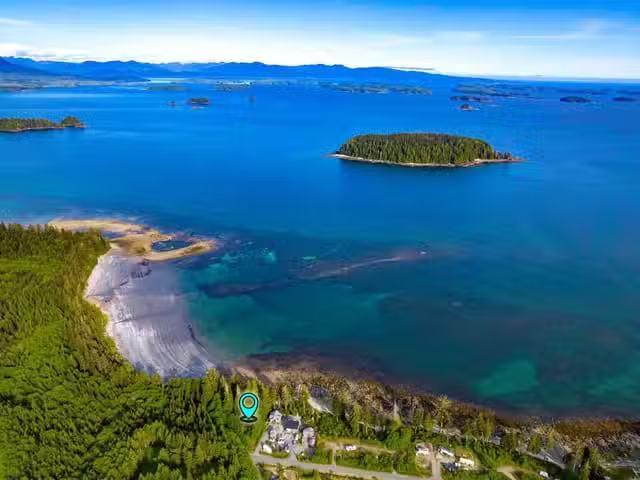 House for sale in Clayoquot, British Columbia