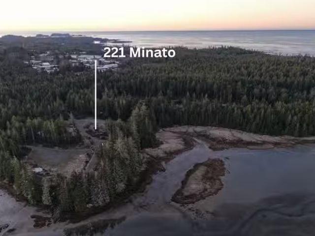House for sale in Clayoquot, British Columbia