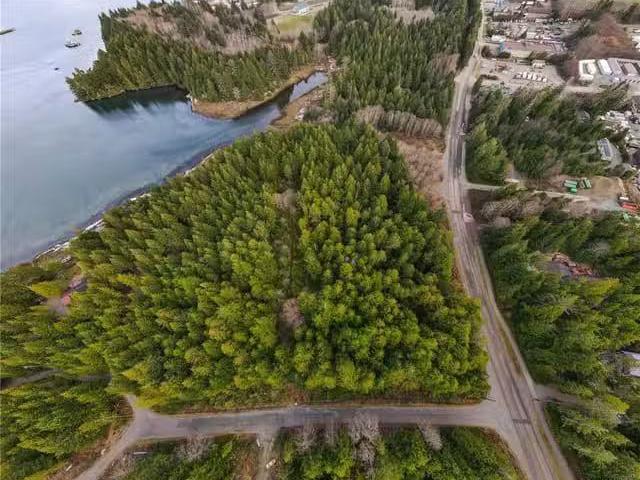 House for sale in Clayoquot, British Columbia