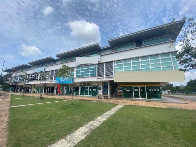 Shop for rent in Petaling, Alam Impian