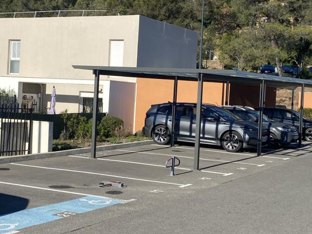 Garage vente à Arrondissement de Draguignan, Roquebrune-sur-argens