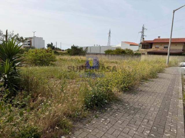 Terreno venda em Marinha Grande, Leiria