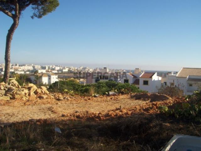 Terreno venda em Alto do Calhau, Faro
