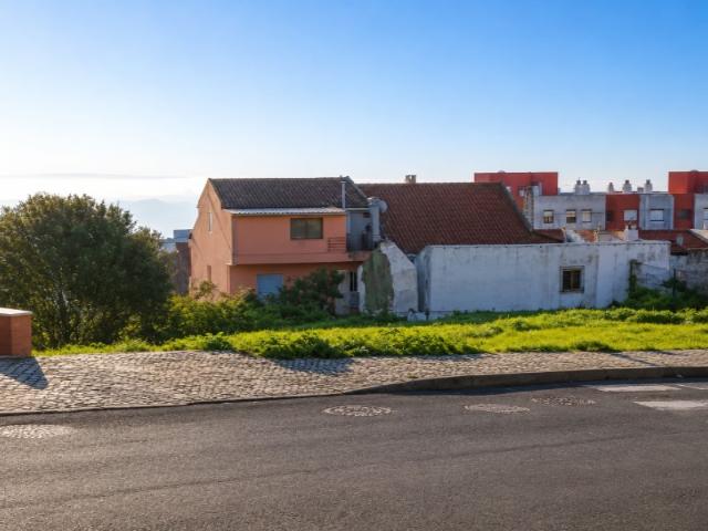 Terreno venda em Casal da Mira, Amadora
