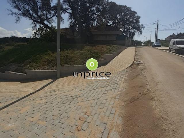 Terreno venda em Funchalinho, Almada