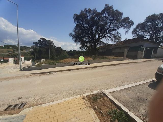 Terreno venda em Funchalinho, Almada
