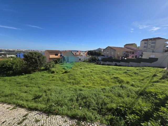 Terreno venda em Casal da Mira, Amadora
