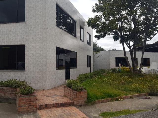 Lote En Arriendo En Bogota En La Academia A242221