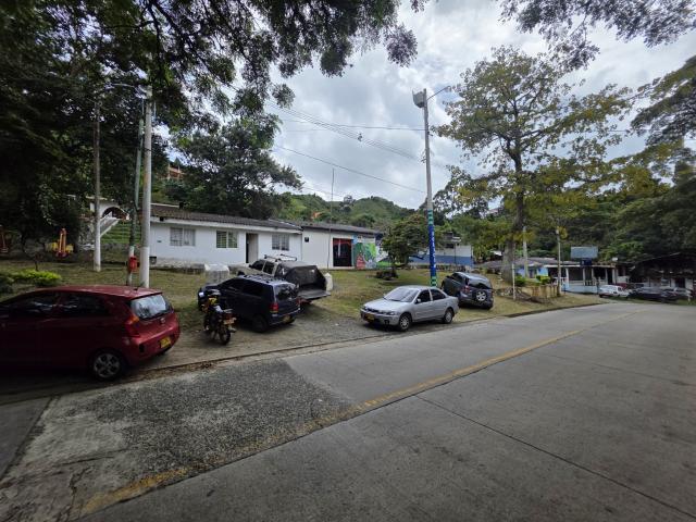 Lote En Venta En Yumbo En El Pedregal V233058