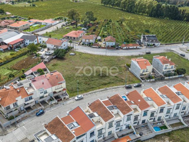 Terreno venda em Lousada, Porto