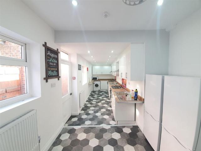 Room for rent in Aylestone Park, Old Wharf