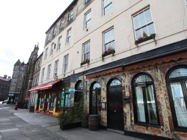 Apartment for rent in Southside, Scotland