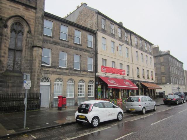 Studio for rent in Southside, Scotland