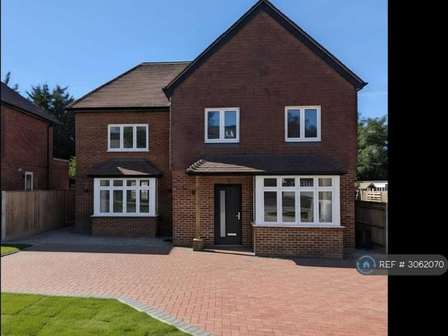 House for rent in Tadworth, Reigate and Banstead