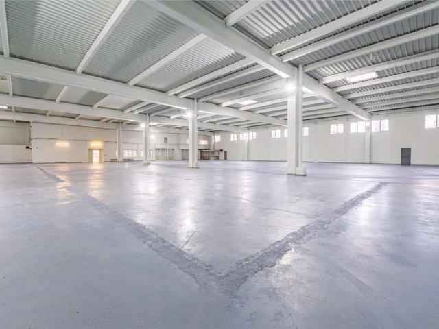 Local Commercial vente à Sarcelles, Louvres