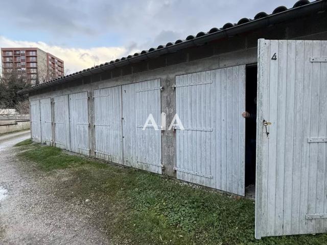 Garage vente à Angoulême, Aignes-et-puypéroux