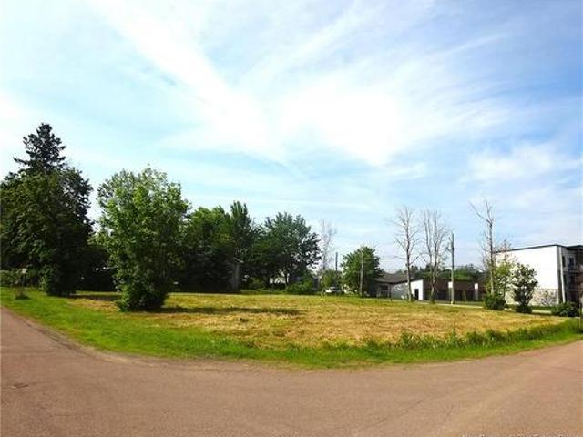 Land for sale in Shediac