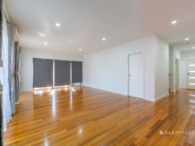 Townhouse for rent in Glenroy, Melbourne