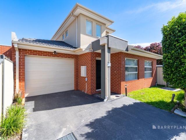 Townhouse for rent in Glenroy, Melbourne