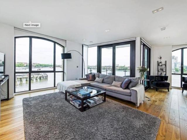 Apartment for rent in Brompton, Greater London