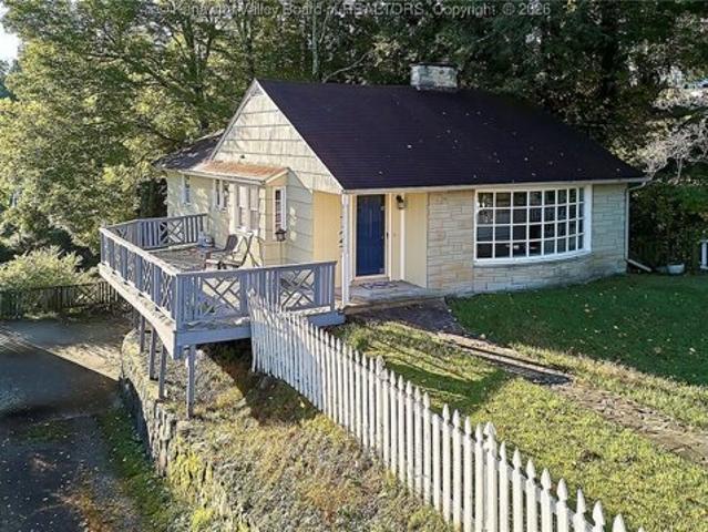 House for sale in Charleston, West Virginia