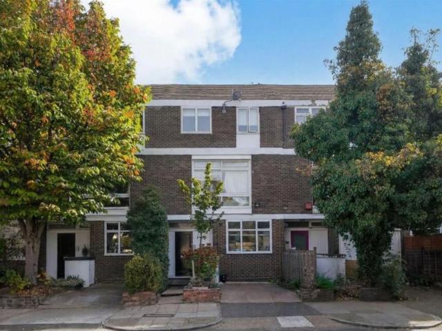 Townhouse for rent in City of Westminster, Greater London